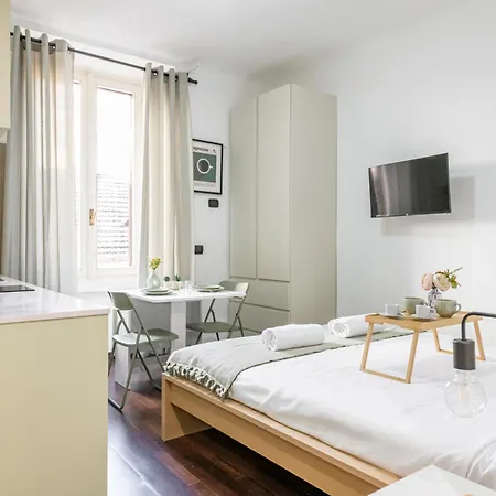 Easylife - - Castaldi 19 - Porta Venezia * Milano