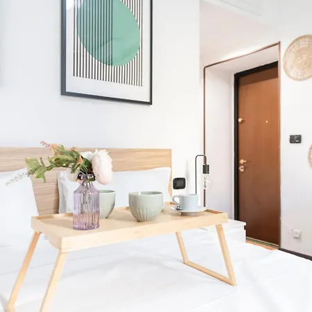 Easylife - - Castaldi 19 - Porta Venezia Apartamento *